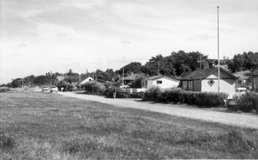 STRANDVEJEN 16 - LYSTRUP STRAND, vejen endnu ikke asfalteret, .jpg